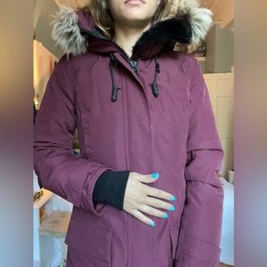 Aritzia parka in maroon